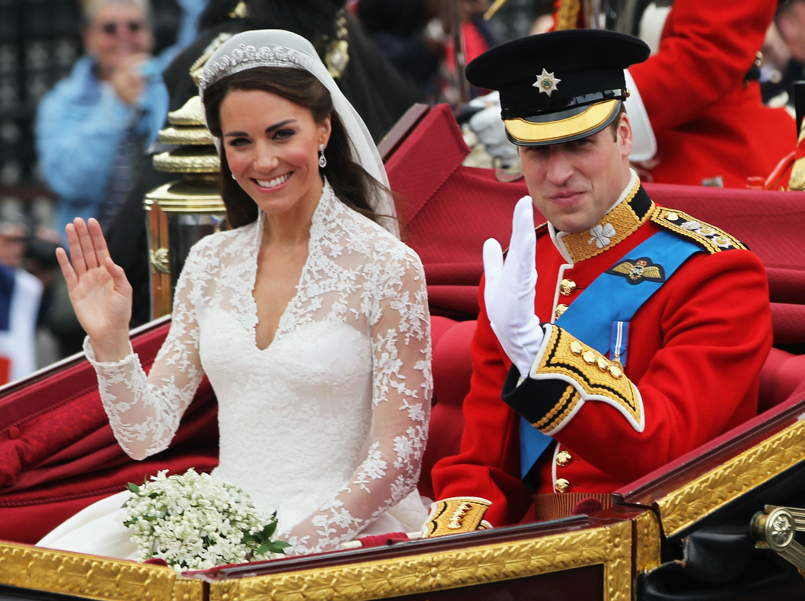 Suknia księżnej Kate zawierała tajną wiadomość? Zdradzał ją jeden detal