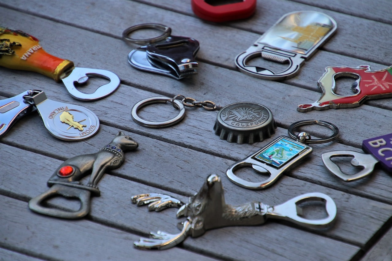 Breloczki do kluczy – funkcjonalny i stylowy dodatek